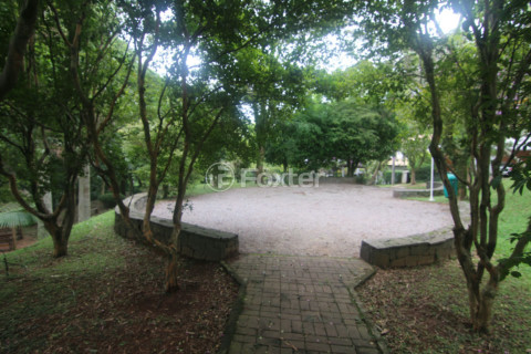Image 40 - 648551
