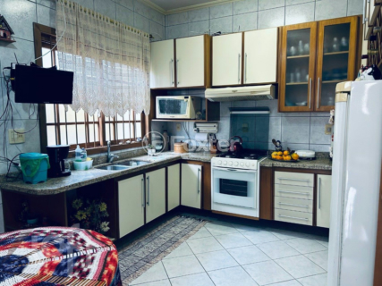 Image 25 - 650618