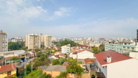 Image 26 - 656760