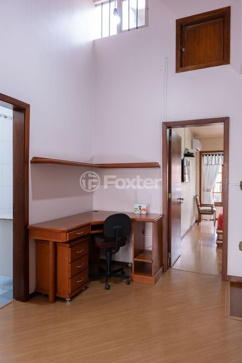 Image 30 - 657696