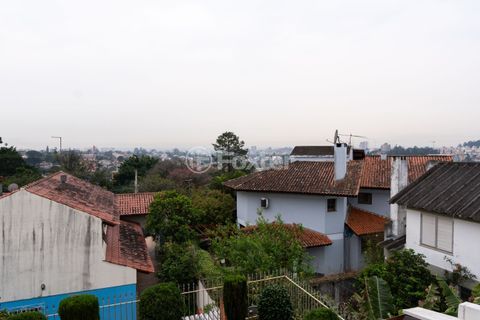 Image 25 - 657696