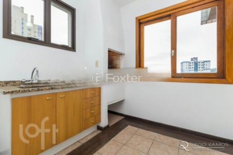 Image 32 - 658095