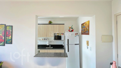 Image 7 - 688547