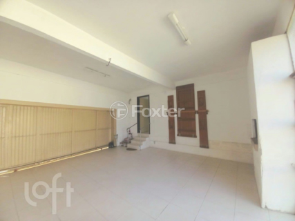 Image 21 - 688562