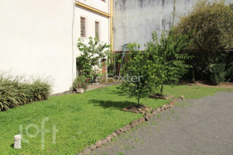 Image 36 - 689542