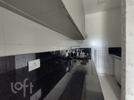 Image 3 - 696053