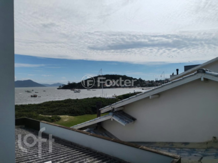 Image 35 - 696076