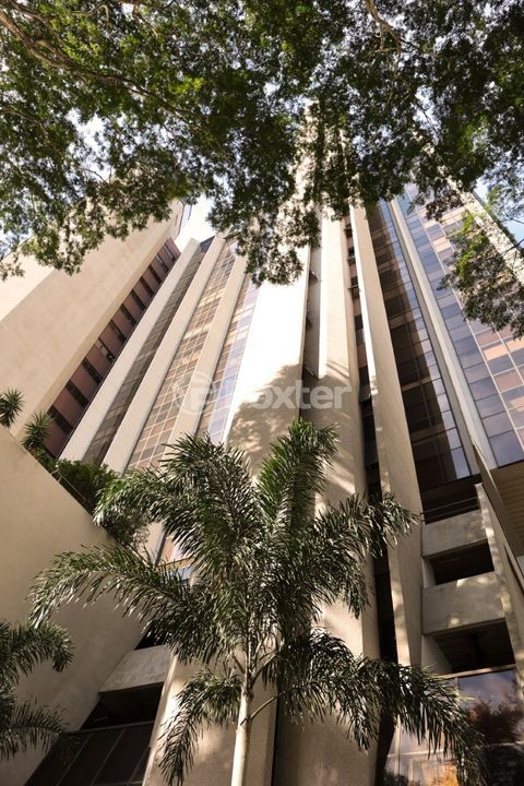 Image 56 - 702852