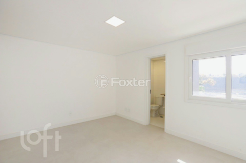 Image 14 - 702972