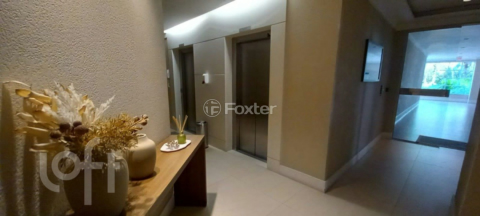 Image 32 - 703951