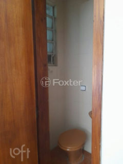 Image 21 - 704037