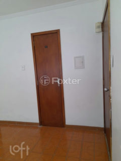 Image 9 - 704037
