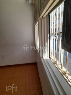 Image 7 - 704037