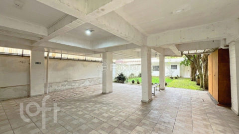 Image 37 - 704049