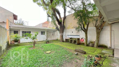 Image 33 - 704049