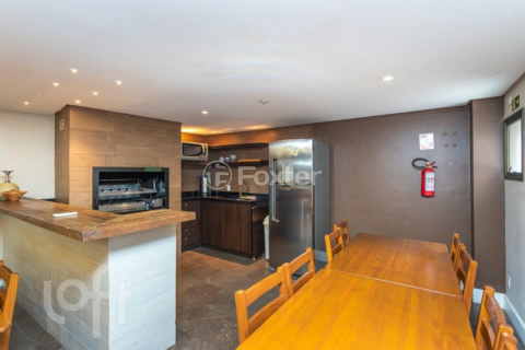 Image 35 - 705065
