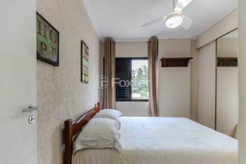 Image 7 - 705789