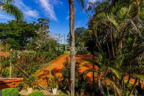 Image 24 - 717413