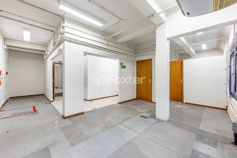 Image 21 - 726263