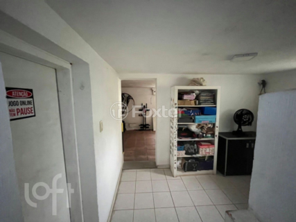 Image 29 - 726868