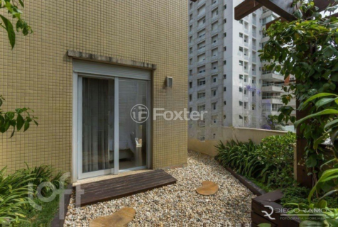 Image 37 - 727574