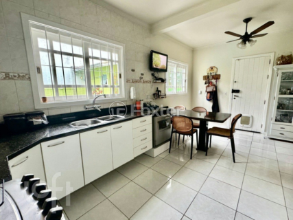 Image 31 - 730668