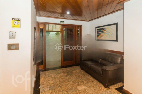 Image 32 - 730750