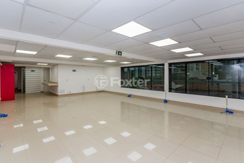 Image 44 - 735377