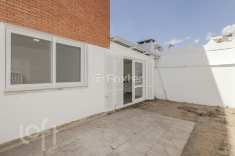 Image 30 - 735830