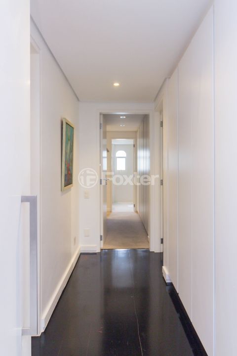 Image 41 - 736740