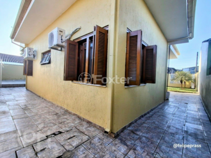 Image 30 - 737302