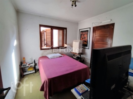 Image 47 - 737368