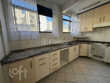 Image 4 - 745215