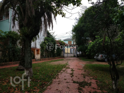 Image 35 - 745434