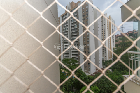 Image 44 - 747102