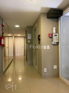 Image 32 - 747632
