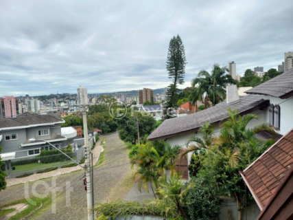 Image 27 - 748553