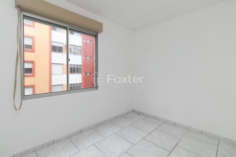 Image 3 - 748921