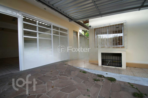 Image 37 - 749277