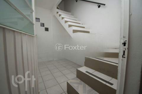 Image 39 - 749277