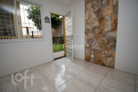 Image 38 - 749277