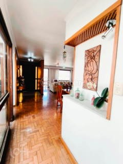 Image 36 - 749386