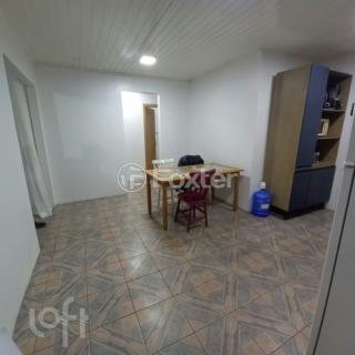 Image 21 - 749459