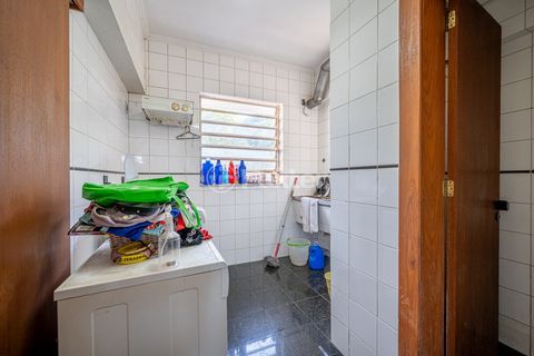 Image 31 - 749589