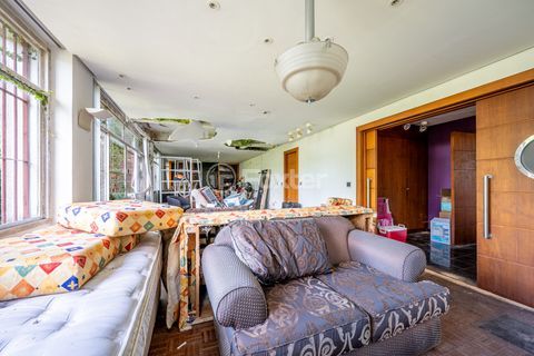 Image 26 - 749589