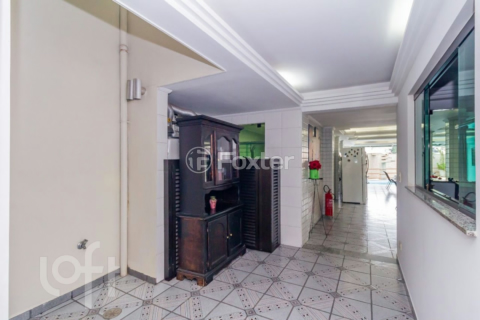 Image 39 - 749894
