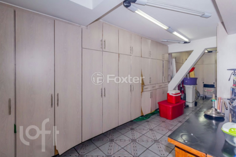 Image 34 - 749894