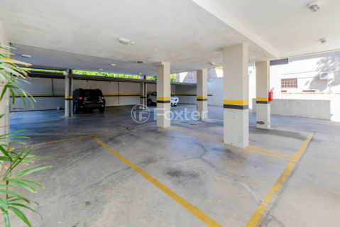 Image 33 - 751073