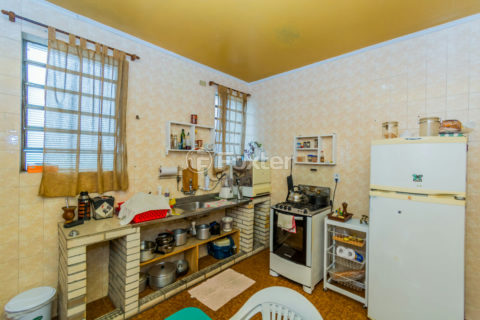 Image 35 - 751759