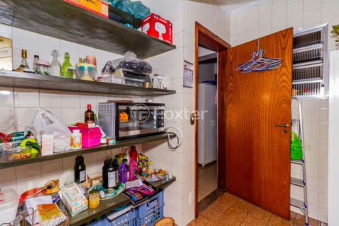 Image 32 - 753588